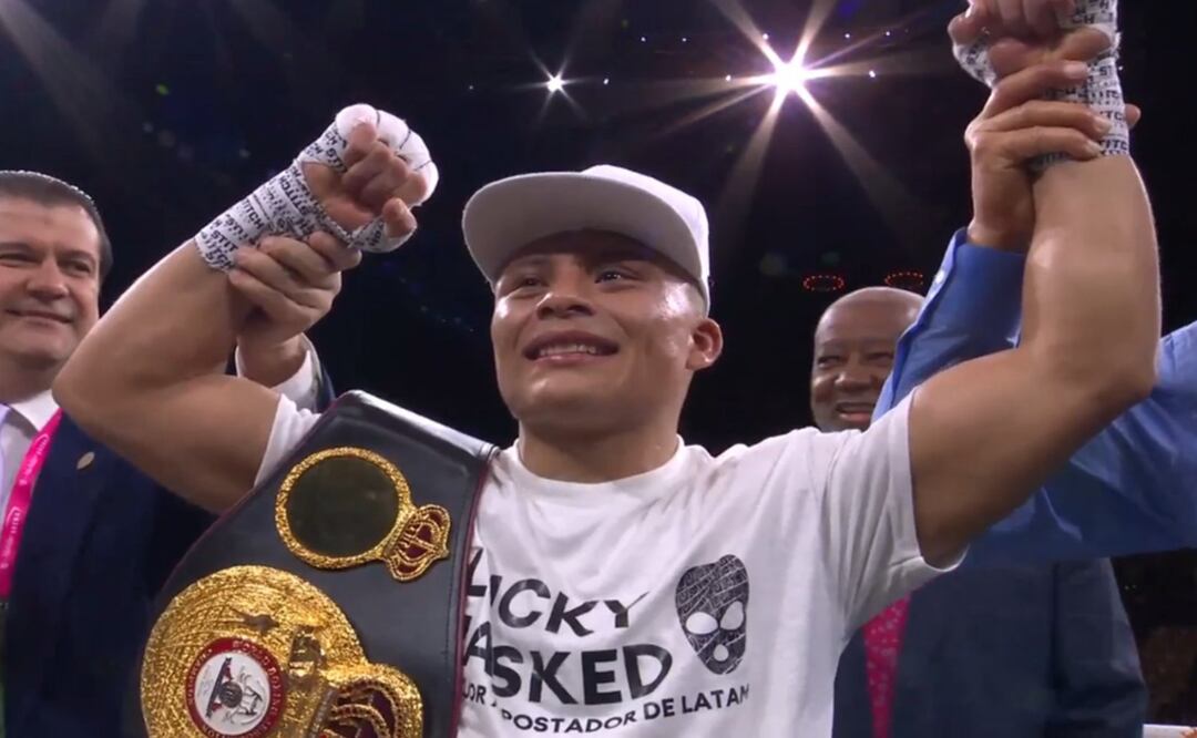 Pitbull Cruz es campeón del mundo tras noquear a “Rolly” Romero
