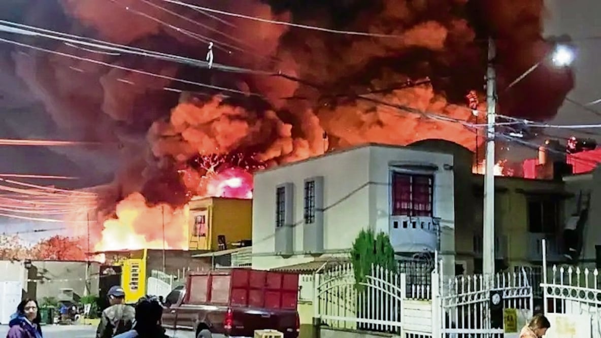Incendio en Tultepec provoca evacuación masiva en Hacienda del Jardín (Foto: Especial)