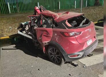 Amigos ebrios chocan y uno se mata, en Tecámac