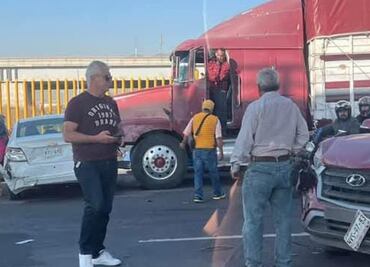 Camión desenfrenado provoca carambola y caos vial en Ecatepec