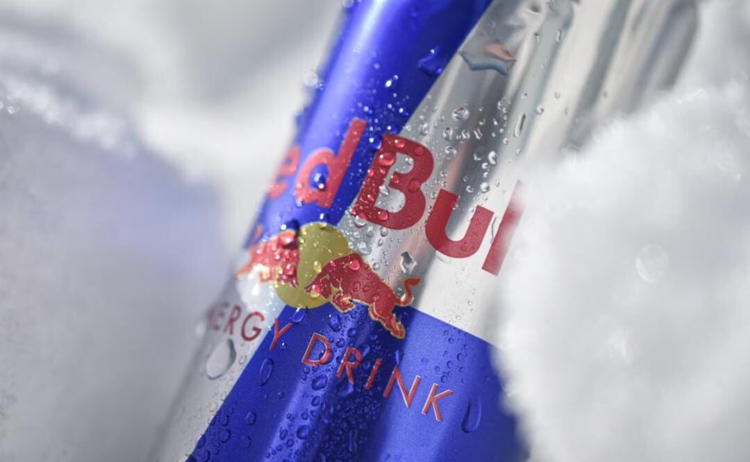 Foto: Unsplash (Red Bull: ¿Que ingredientes contiene una lata y quiénes no deben consumirlo?)