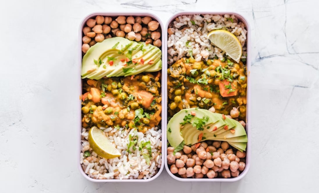 5 ideas de comida fácil y barata para llevar al trabajo que sí te van a llenar (Foto: Unsplash)