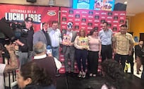 Presentan colección de libros con las grandes rivalidades de la lucha libre mexicana 