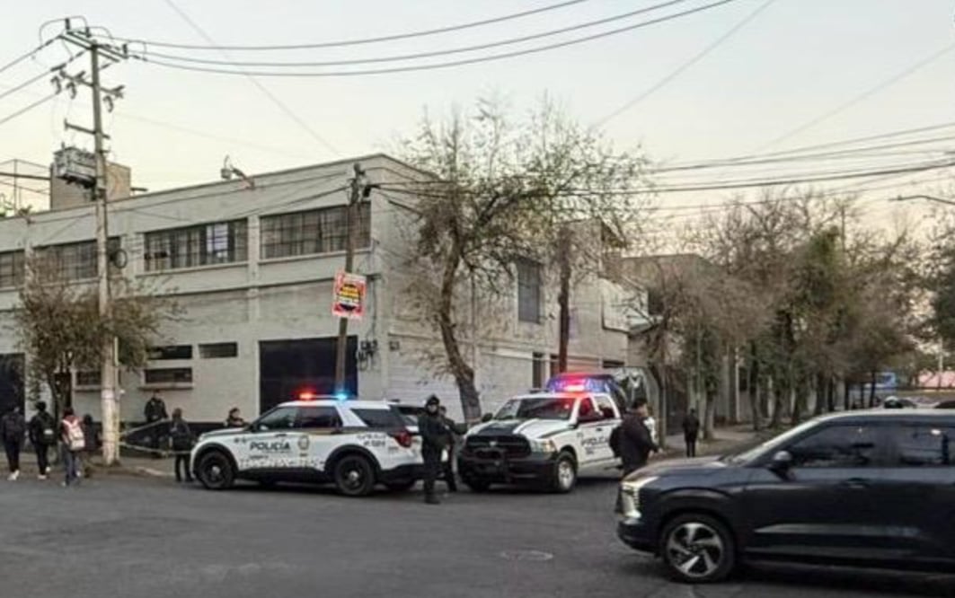 Misterio en la Cuauhtémoc: Hallan cadáver con golpes frente a fábrica en la CDMX (Foto: Yara Silva)