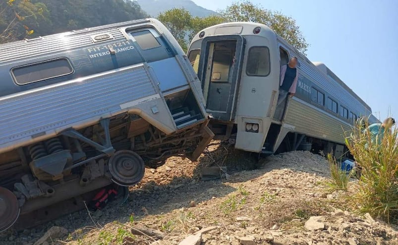 Accidente Tren Interoceánico: FGR culpa a chofer por exceso de velocidad