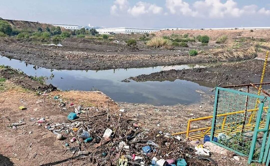 Vecinos de Cuautitlán Izcalli temen que el agua se meta a sus casas y piden ayuda