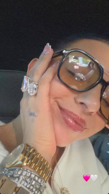 Anillo de Ángela Aguilar (Vía: Instagram)