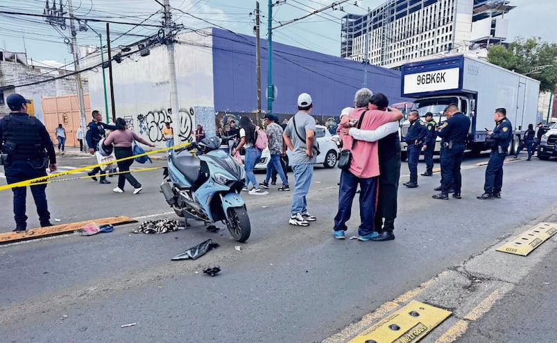 ¡Mototumba! Se registra un choque entre dos motonetas en la GAM, muere la conductora de una de ellas