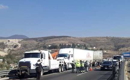 Chofer de tráiler muere tras ataque armado en la autopista Chamapa-Lechería