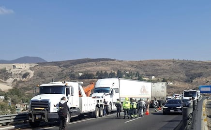 Chofer de tráiler muere tras ataque armado en la autopista Chamapa-Lechería