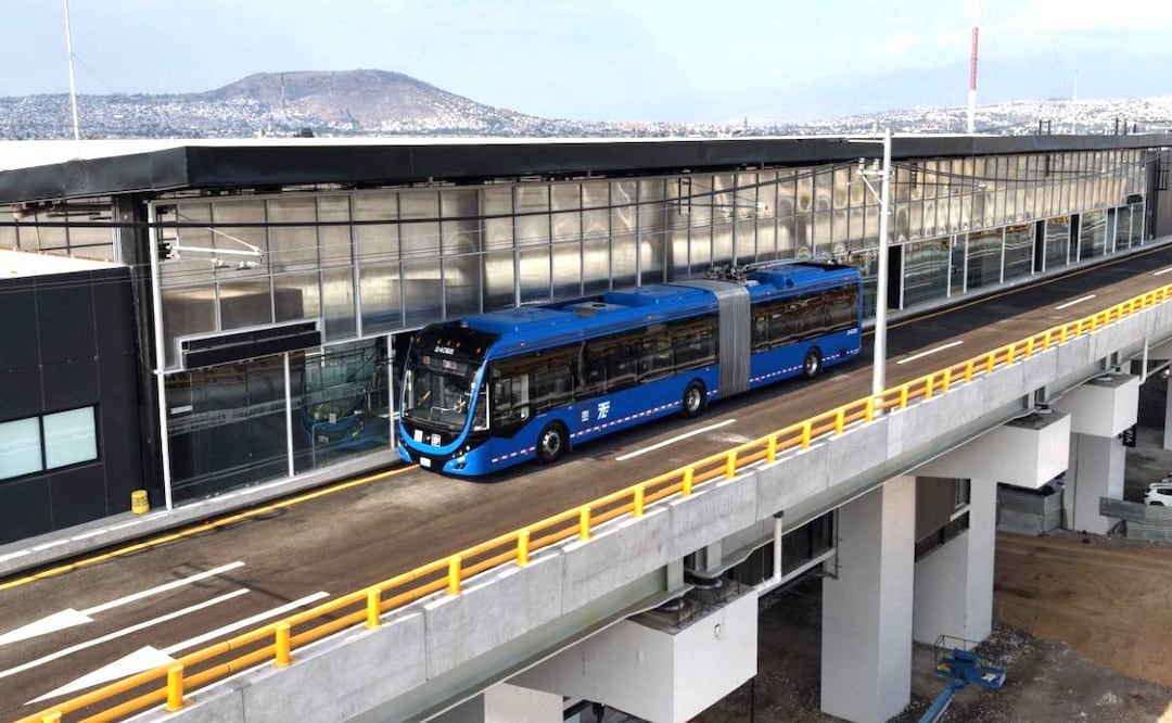 Foto: Cuartoscuro (Trolebús Elevado Santa Martha-Chalco: Revelan fecha en la que estarán concluidas las 3 estaciones faltantes)