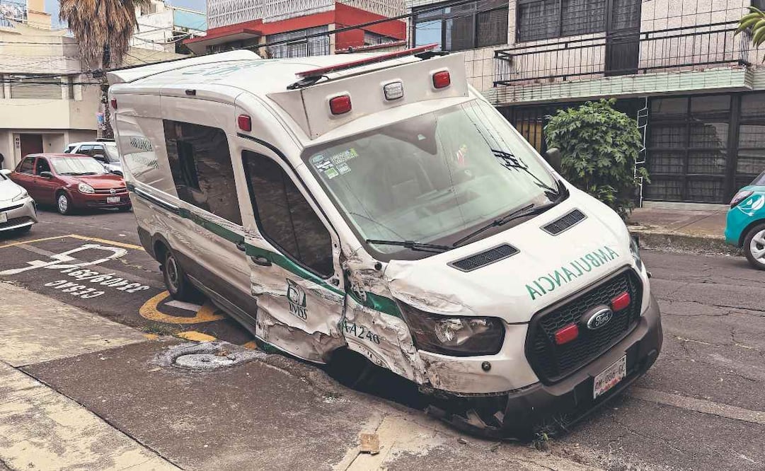 ¡De URGENCIA al MP! Chofer ebrio del IMSS arrolla a peatón y estrella ambulancia en CDMX
Foto: Especial