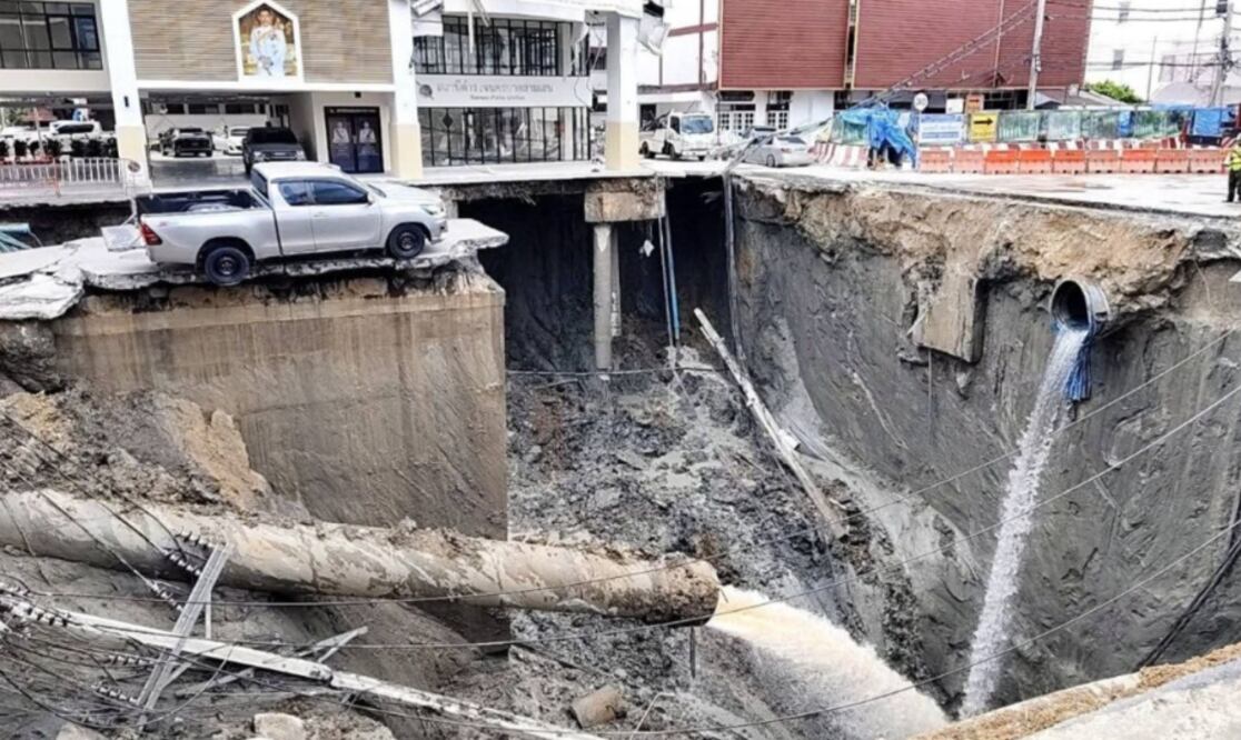 Socavón en Tailandia (Foto: X)