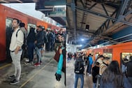 Línea B del Metro CDMX detenida por fallas y con retrasos de más de 15 minutos 