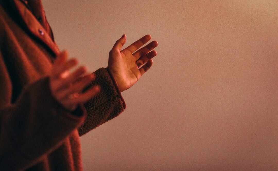 Esta es la oración más poderosa de La Biblia para pedir un milagro