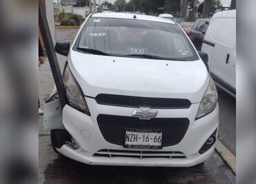 Taxista muere infartado mientras circulaba sobre Avenida Central, en Ecatepec