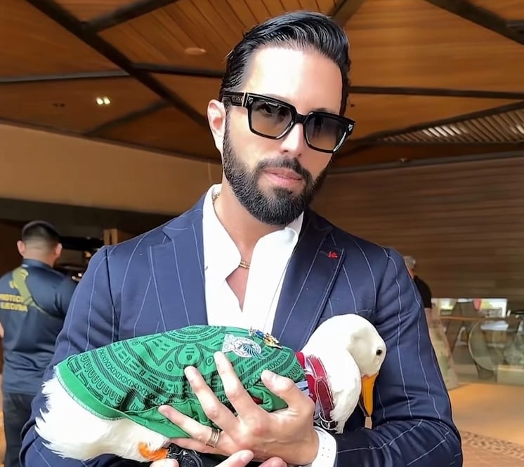Poncho de Nigris y Pato Merlín (Vía: Instagram)