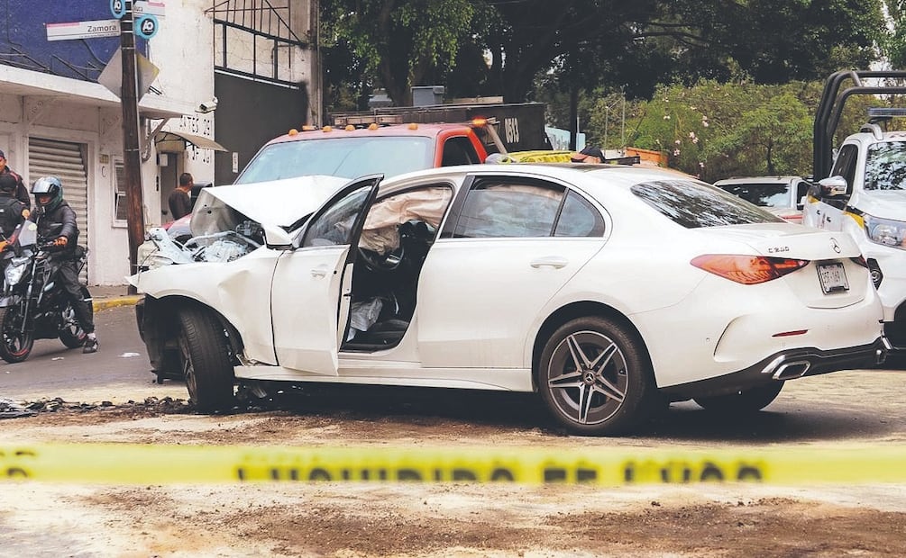 Choque entre Mercedes deja como saldo a una abuelita muerta, ella era la conductora
Imagen: Osmar Alvarado