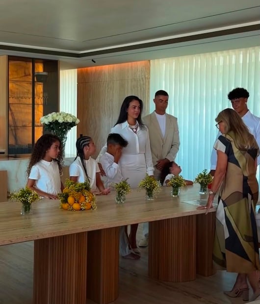 Los hijos presentes en la ceremonia (Vía: Instagram)