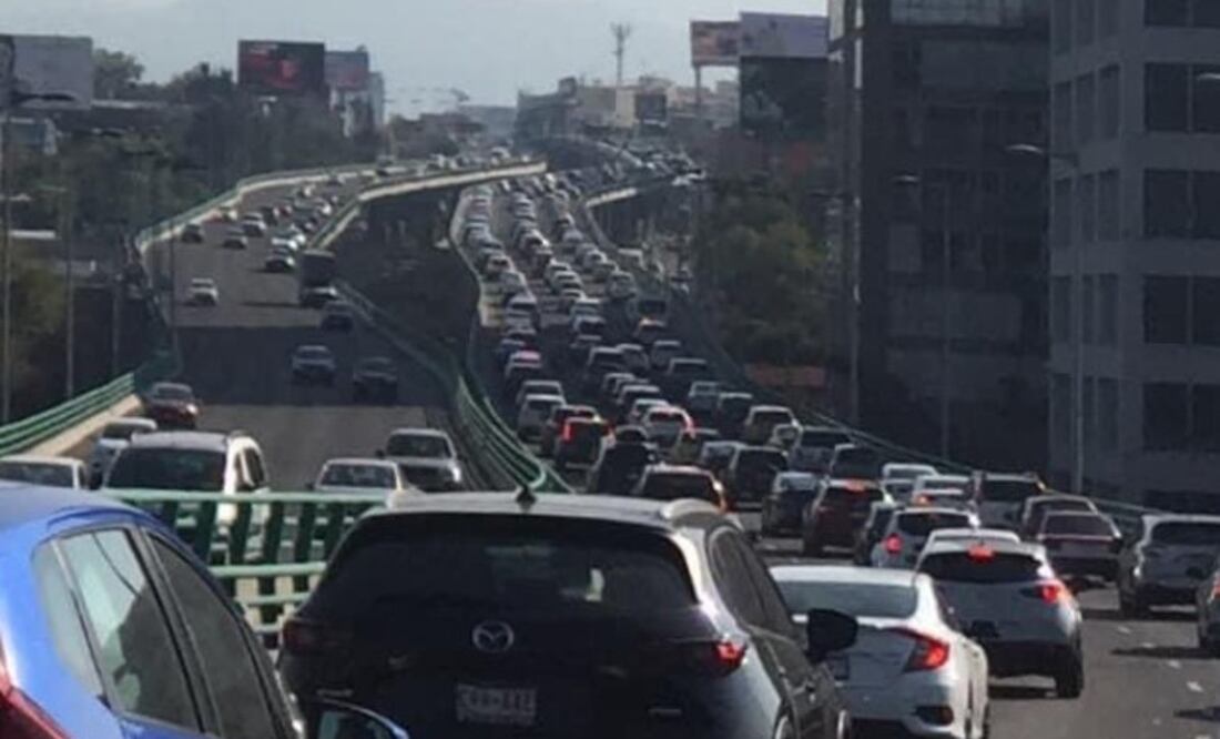 Tráfico en CDMX HOY. Foto: (Redes Sociales)