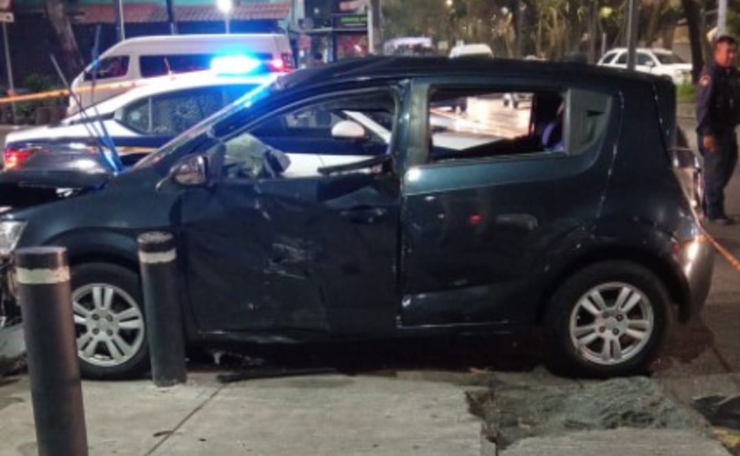 Hombre muere prensado en Iztacalco. Foto: (Francisco Rodríguez. El Gráfico)