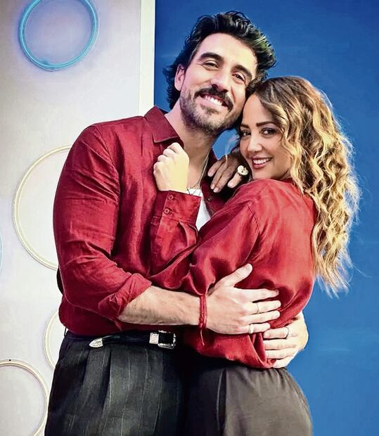 Andrea Legarreta y su novio (Foto: Redes sociales)