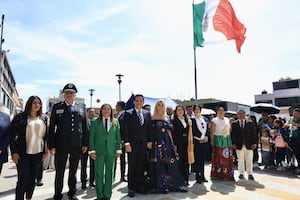 Huixquilucan presume desfile patrio con miles de asistentes y saldo blanco