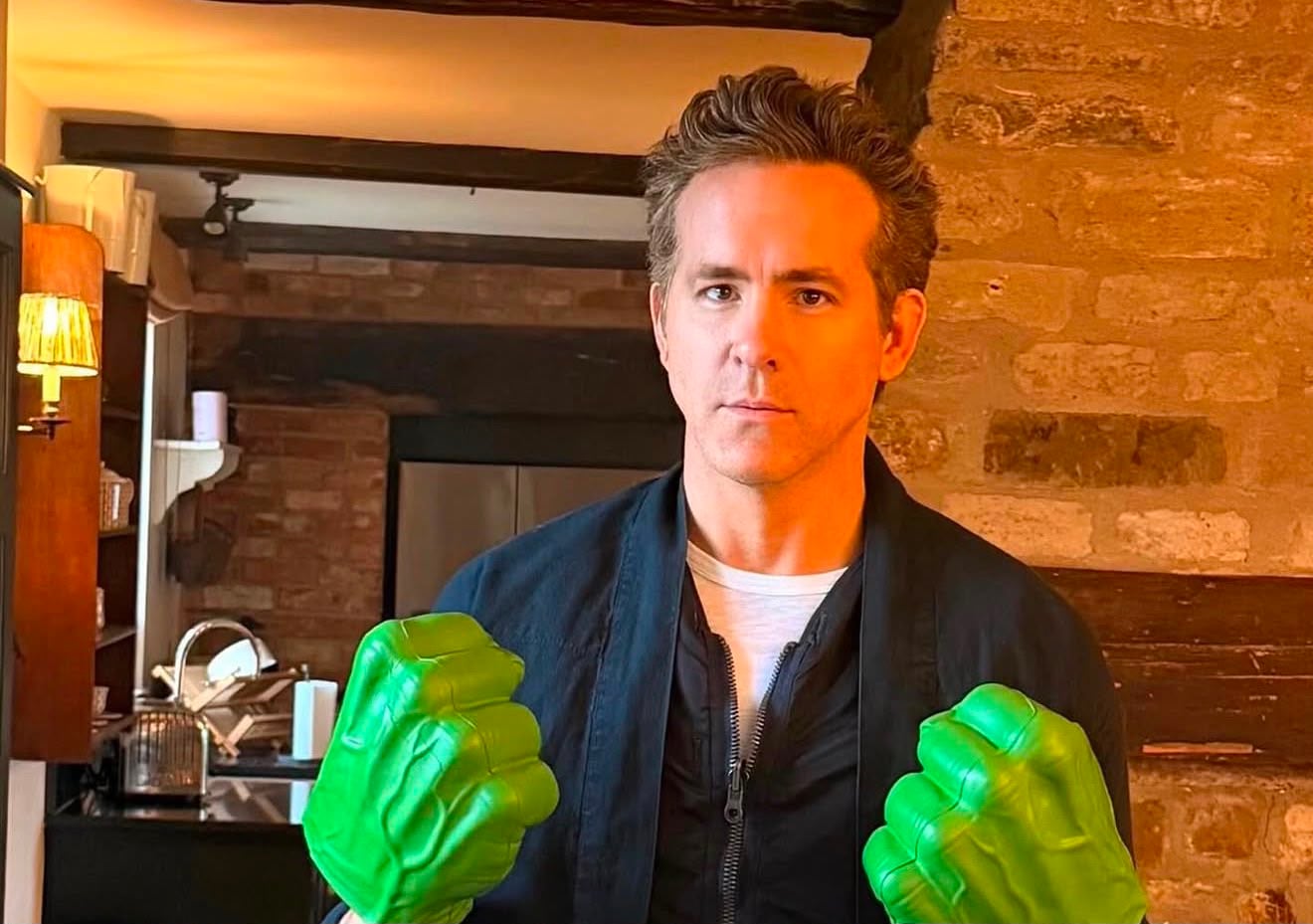 El actor Ryan Reynolds revela detalles de un accidente que cambio su vida en su adolescencia  