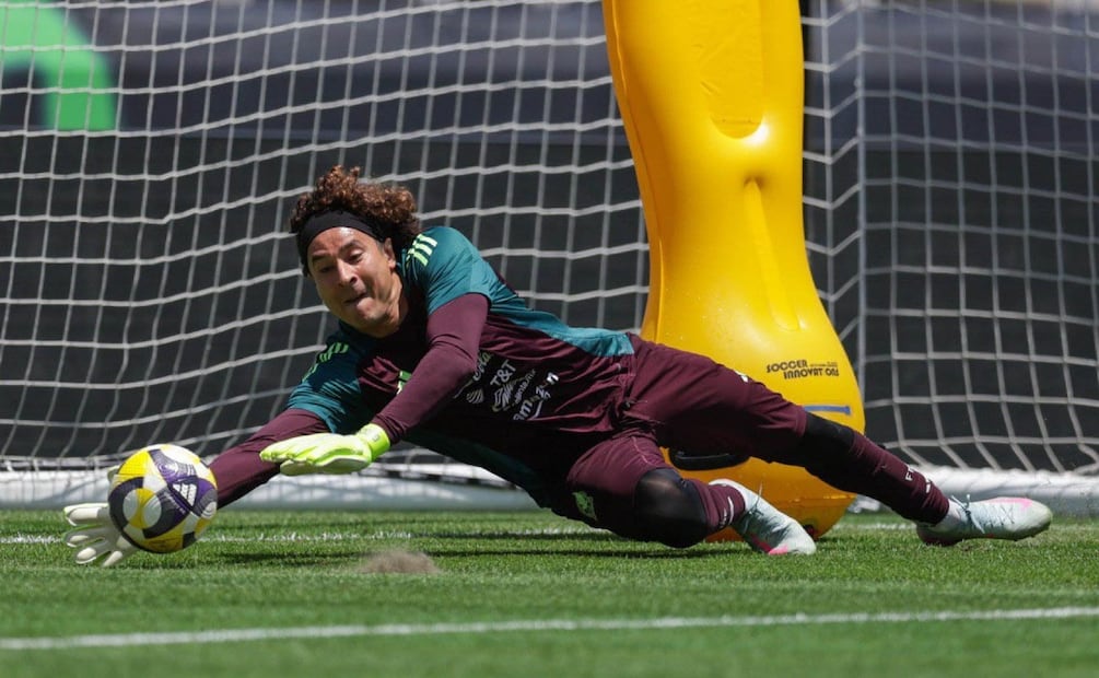 "Es un referente": Javier Aguirre respalda a Guillermo Ochoa
Imagen: Cuartoscuro / FMF