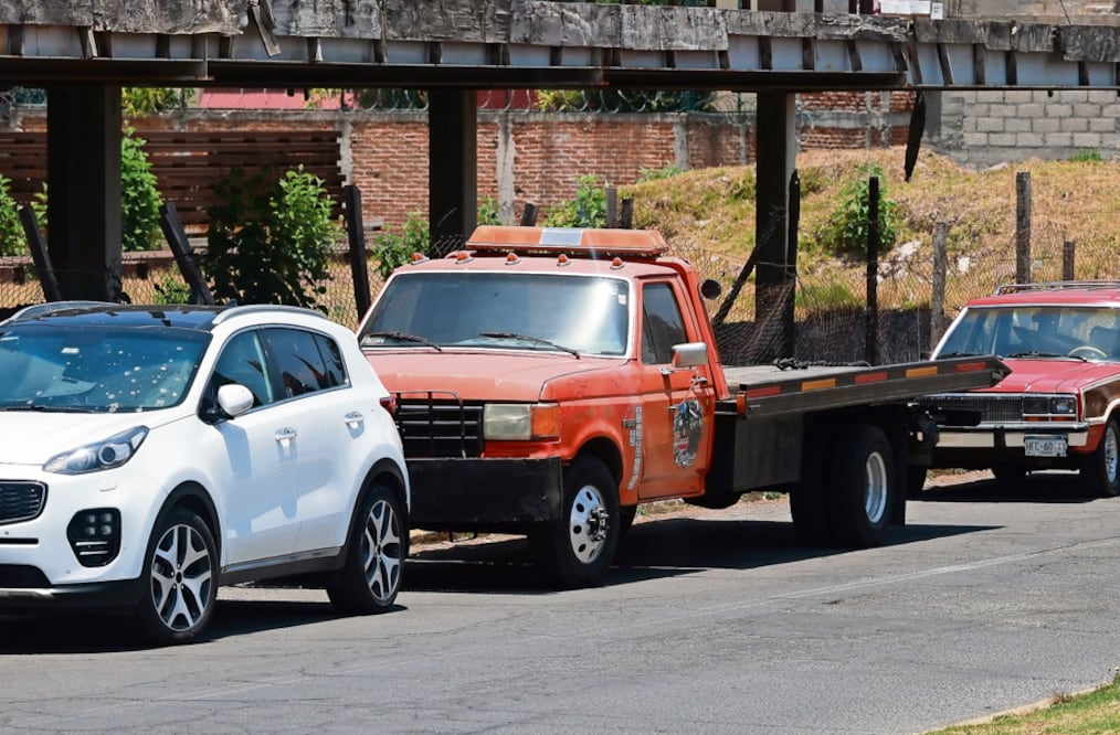 Grúas y corralones del Edomex acumulan más de mil quejas por cobros excesivos y extorsión (Foto: Alejandro Vargas)