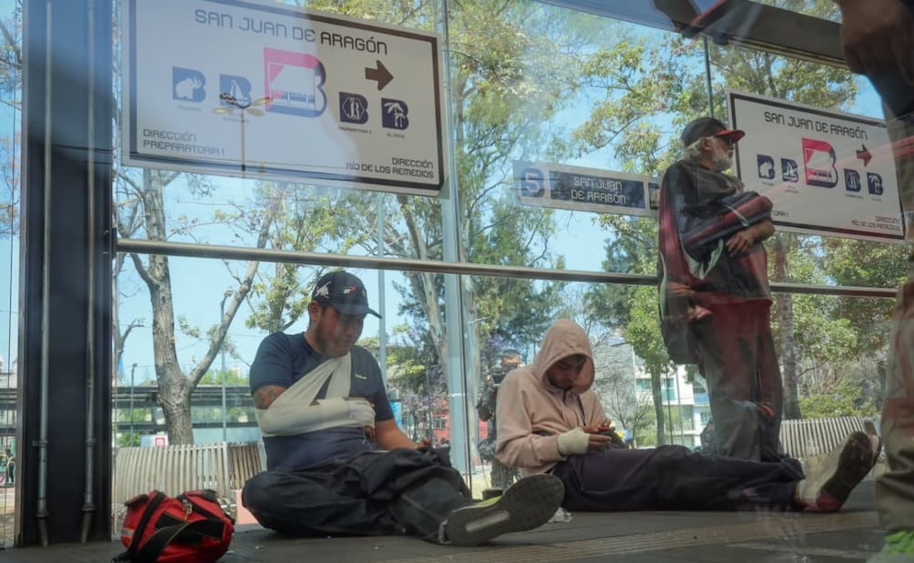 Choque entre unidades del Metrobús en Línea 5 deja 15 lesionados
Imagen: Luis Camacho I El Gráfico