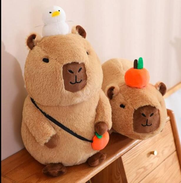 capibaras-peluches.jpeg