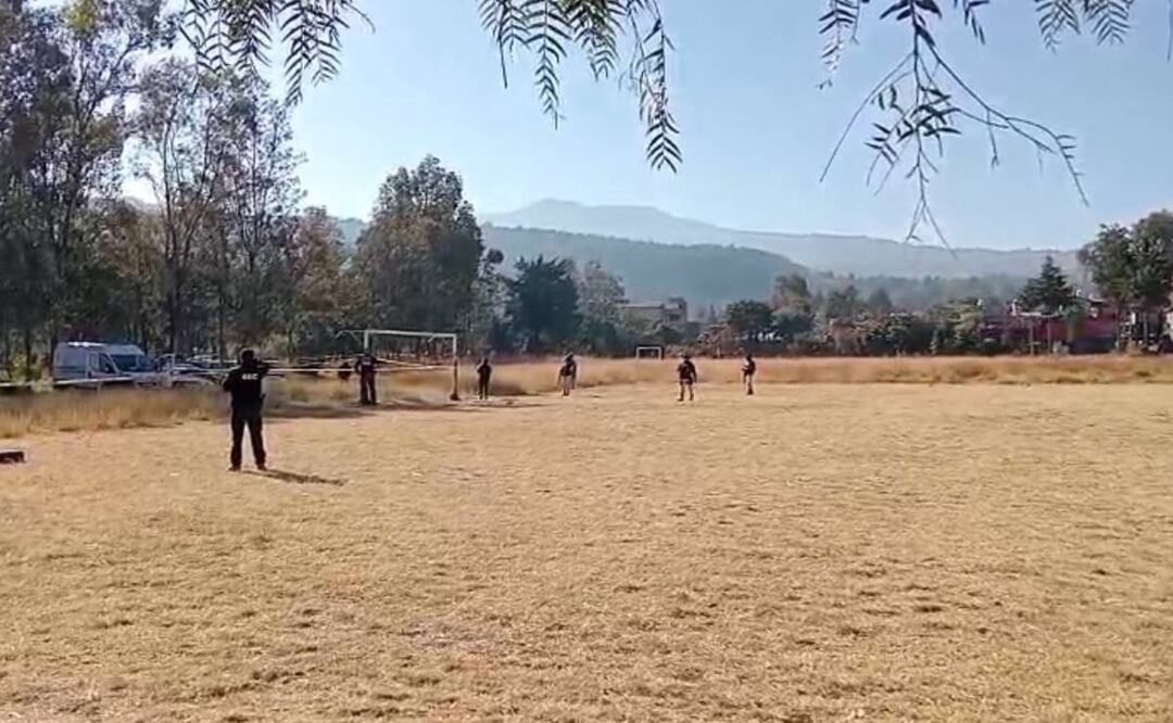 Les sacan la roja a dos hombres en campos de futbol de San Mateo Xalpa, Xochimilco