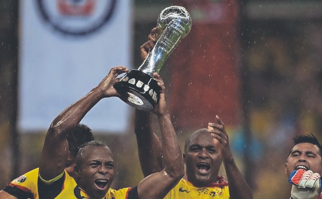 Foto: Imago7 (El trofeo del Cruz Azul - América guarda lo vivido en su diseño con un error ¿De qué se trata?)