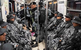 ¿Cuáles son las estaciones del Metro CDMX y Metrobús que permanecen cerradas por el desfile?