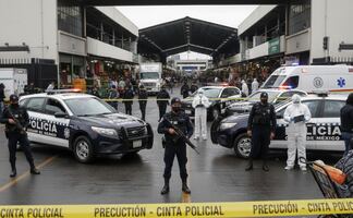 Conductor de camión destroza a peatón tras pasarle por encima en Iztapalapa