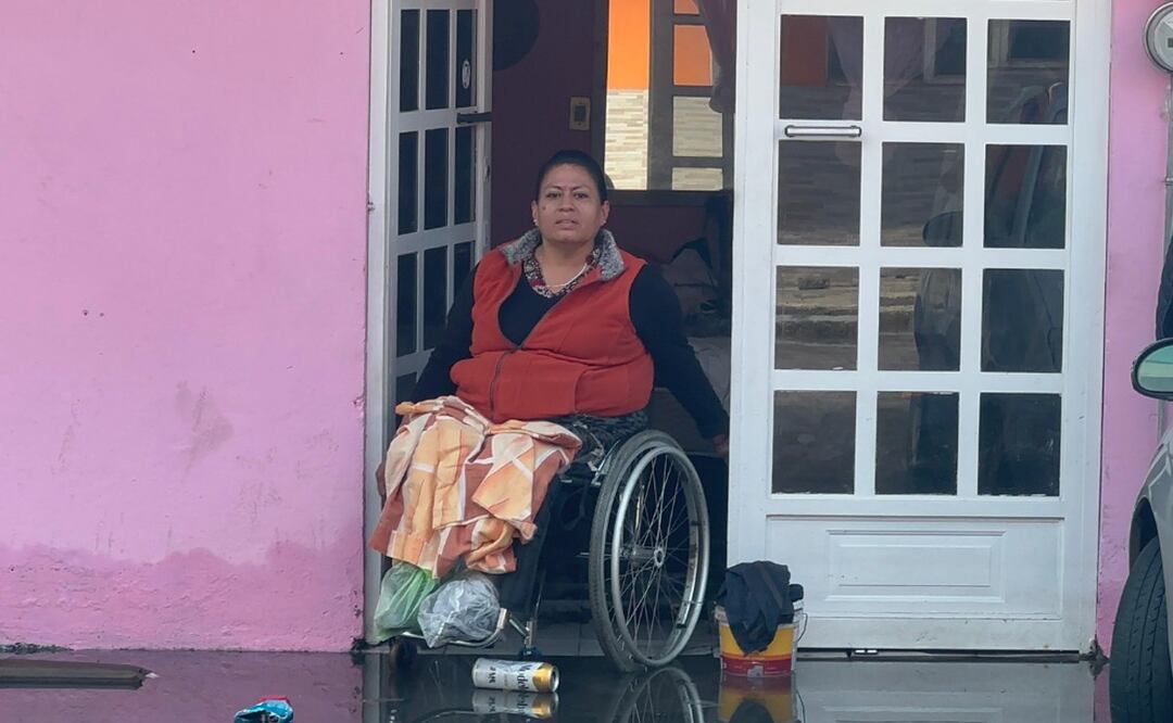 Tras inundaciones por fuertes lluvias, vecinos de Neza piden ayuda a las autoridades