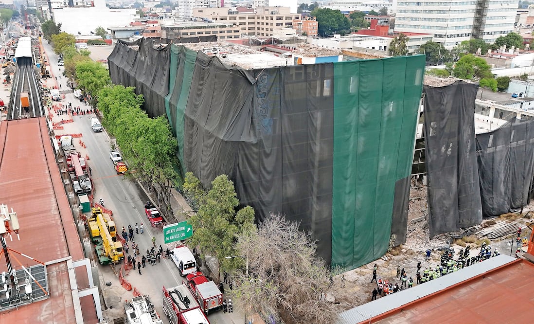 Derrumbe en San Antonio Abad: alcaldía Cuauhtémoc y gobierno de CDMX se culpan por permisos
Imagen: Valente Rosas