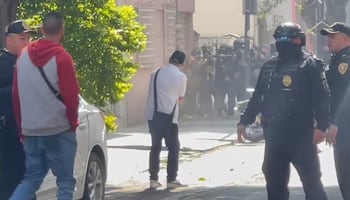 ¡Gritos y balas en Cuauhtémoc! La policía detiene a uno mientras su cómplice escapa tras feroz tiroteo