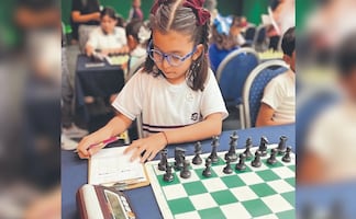 Alondra Bagatella: La niña genio mexicana que conquista el ajedrez y apunta a la NASA