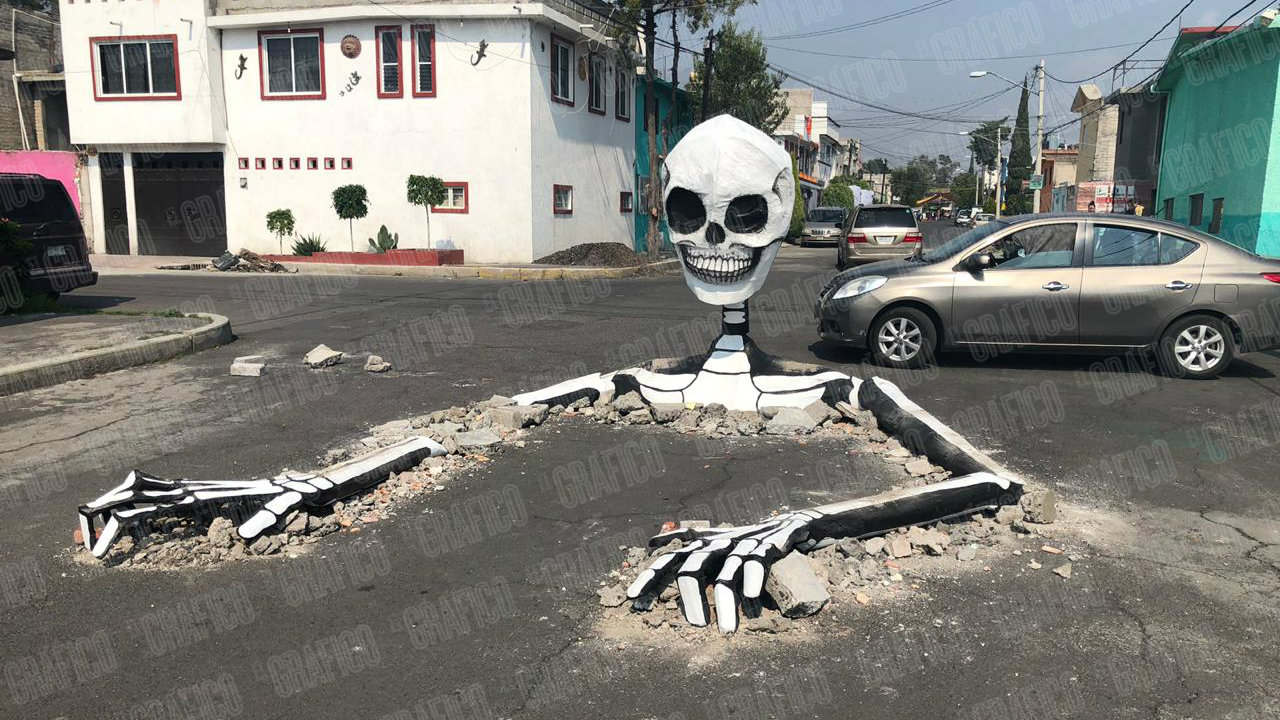 calacas asfalto tlahuac ciudad de mexico dia de muertos cartonero