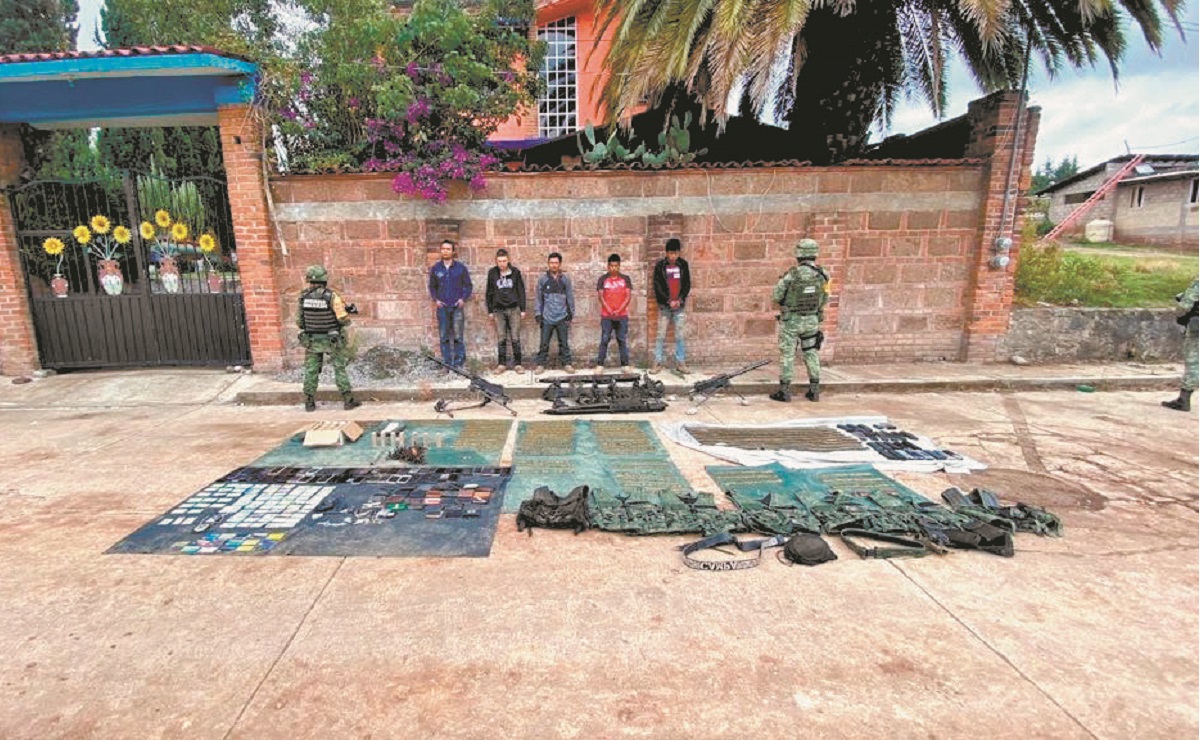 Detienen a 5 jóvenes armados que intentaron ahuyentar a militares en Edomex