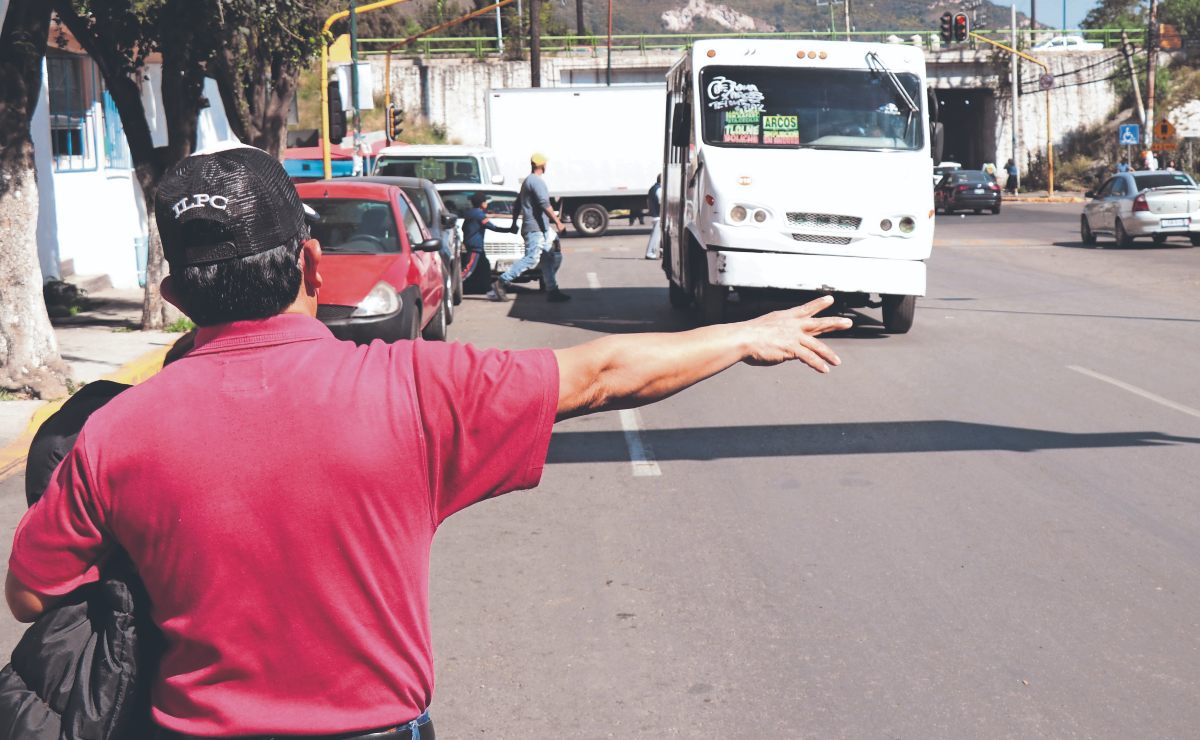 Choferes en Tlalnepantla denuncian que operativo de seguridad tras asalto viral solo duró dos días