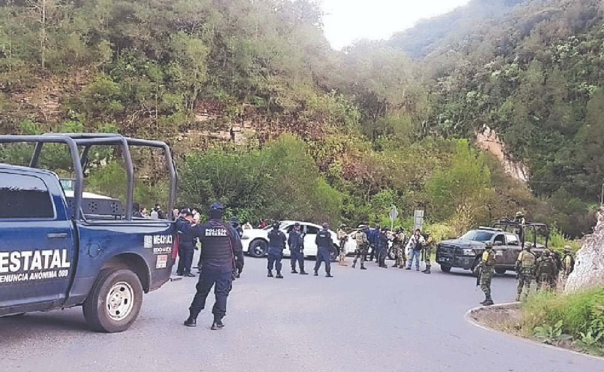 Reportan nueva emboscada contra policías en Coatepec Harinas, donde en marzo mataron a 13