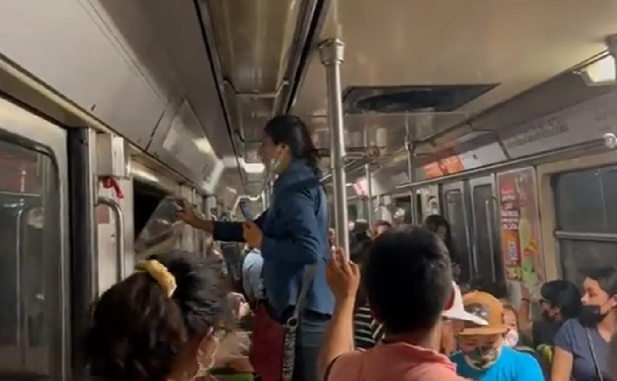 Usuarios del Metro CDMX graban acalorado momento de asfixia y falla de 2  horas en la Línea Verde | El Gráfico Historias y noticias en un solo lugar