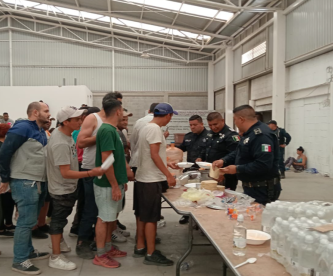 Policía de Chicoloapan rescata y resguarda a 208 migrantes de diferentes nacionalidades