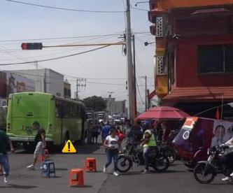 Camión arrolla a persona de la tercera edad en San Miguel Xico ¿cómo ocurrió?