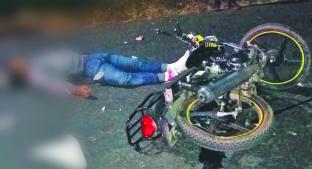 Padre e hijo mueren al chocar su moto contra una camioneta, en Valle de Bravo . Noticias en tiempo real