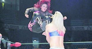 Luchadora profesional consolida su carrera en Japón. Noticias en tiempo real