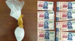 Detienen a dos hombres con billetes falsos y presunta cocaína, en Ixtapaluca. Noticias en tiempo real